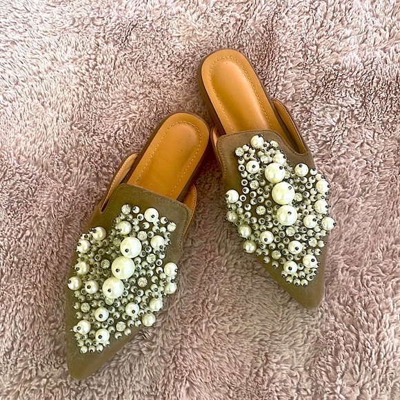 Shoes - Pearl & Diamond Embellished Slides